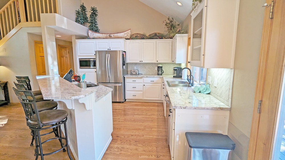 Mcnary 20 5 Bedroom Home