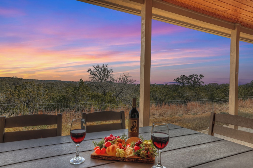 Luxury in the Hill Country, 10-mins to Downtown!