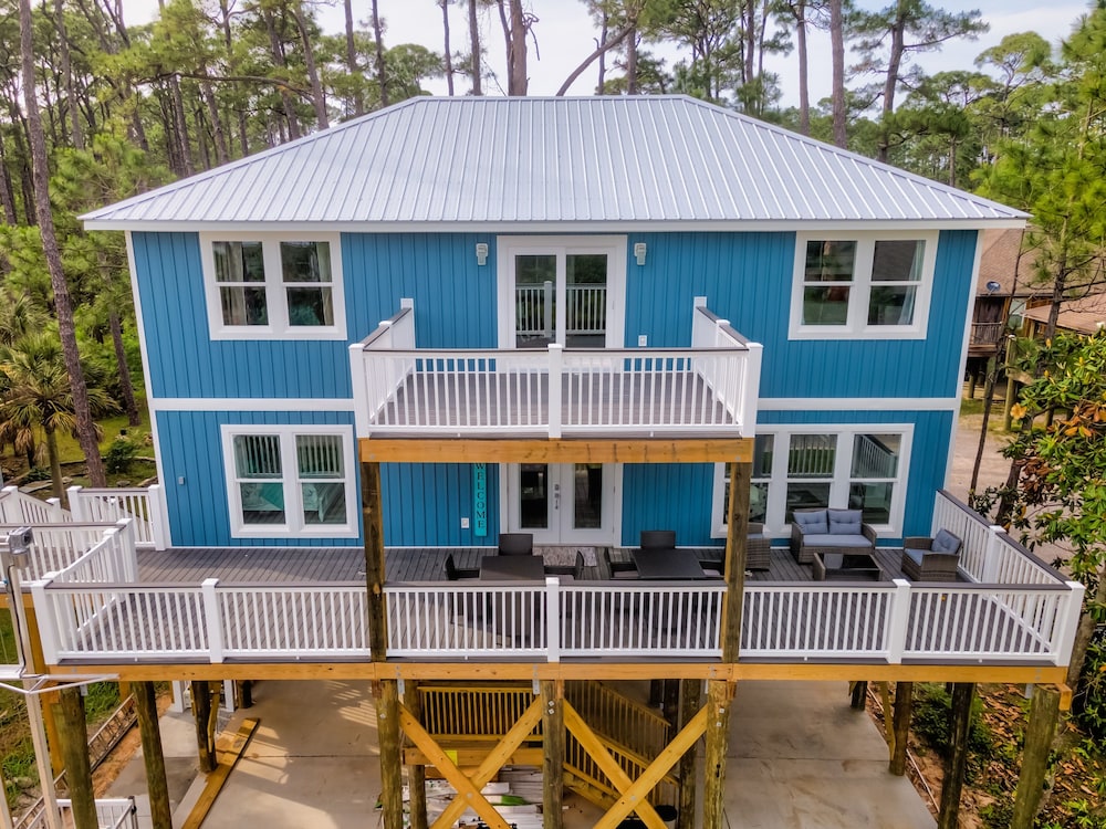 Blue Haven - 1414 Oleander 4 Bedroom Home by RedAwning view 2