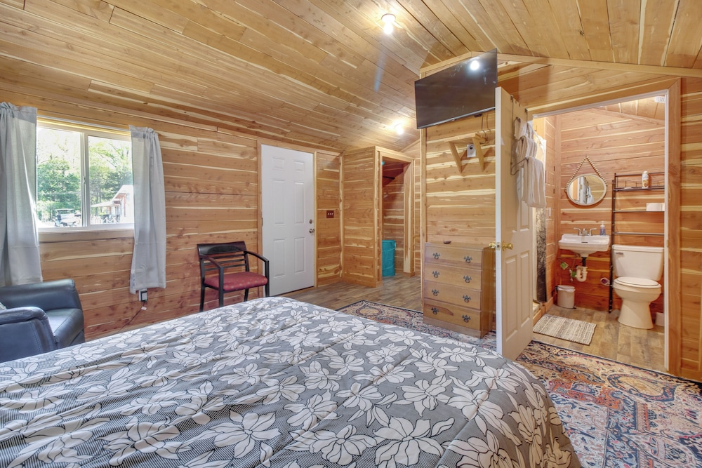 Cabin 2 Mi to White River: Great for Anglers!