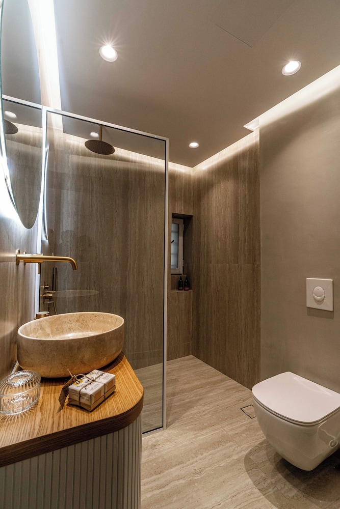 Lithinon Luxury Suites