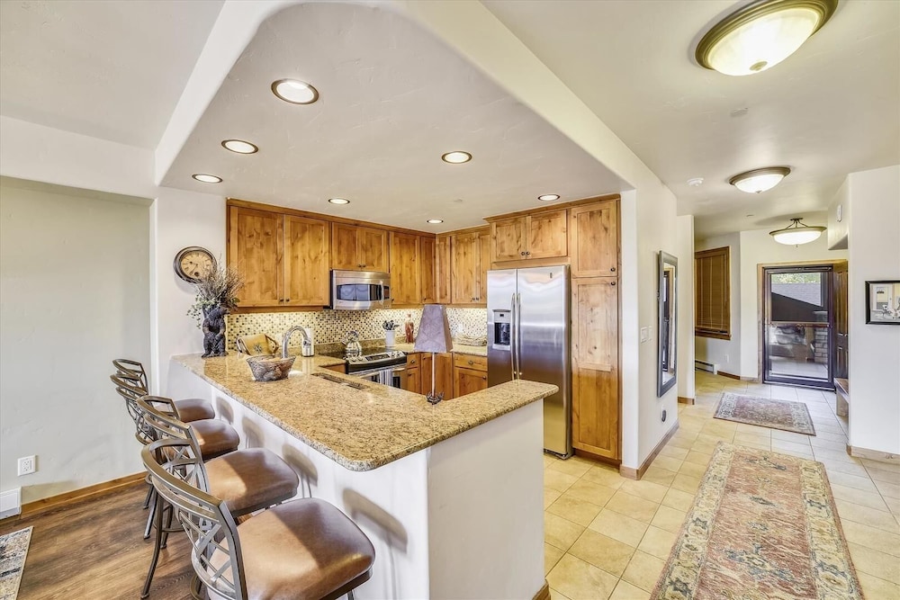 Timberline Cove 203 2 Bedroom Condo by RedAwning