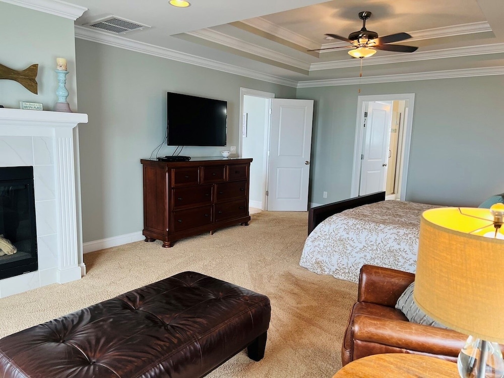 287 Obw 6 Bedroom Home by RedAwning view 5