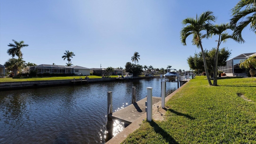Punta Gorda Isles Private Pool/spa Home On Canal/ Bikes 3 Bedroom Home