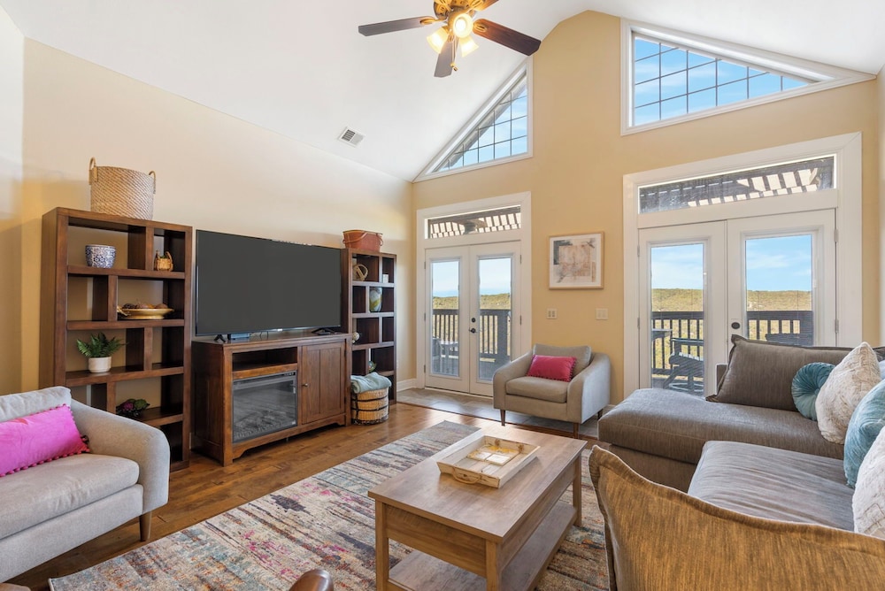 Luxury Penthouse - Amazing Views! Near Sdc!