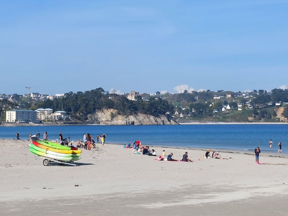 Holiday Home in Crozon Near Sandy Beaches