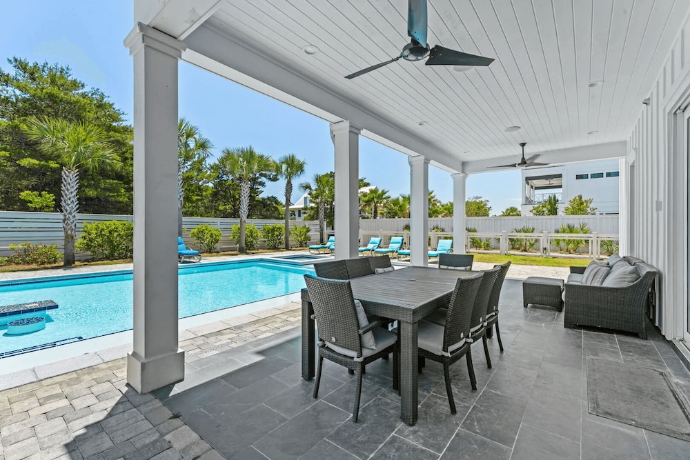 Our 30A Sandcastle by Avantstay Luxury Pool Rooftop Gulf Views