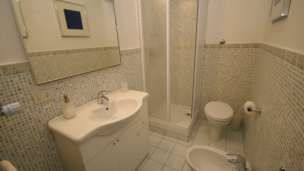 Rental In Rome Red & White Apartment