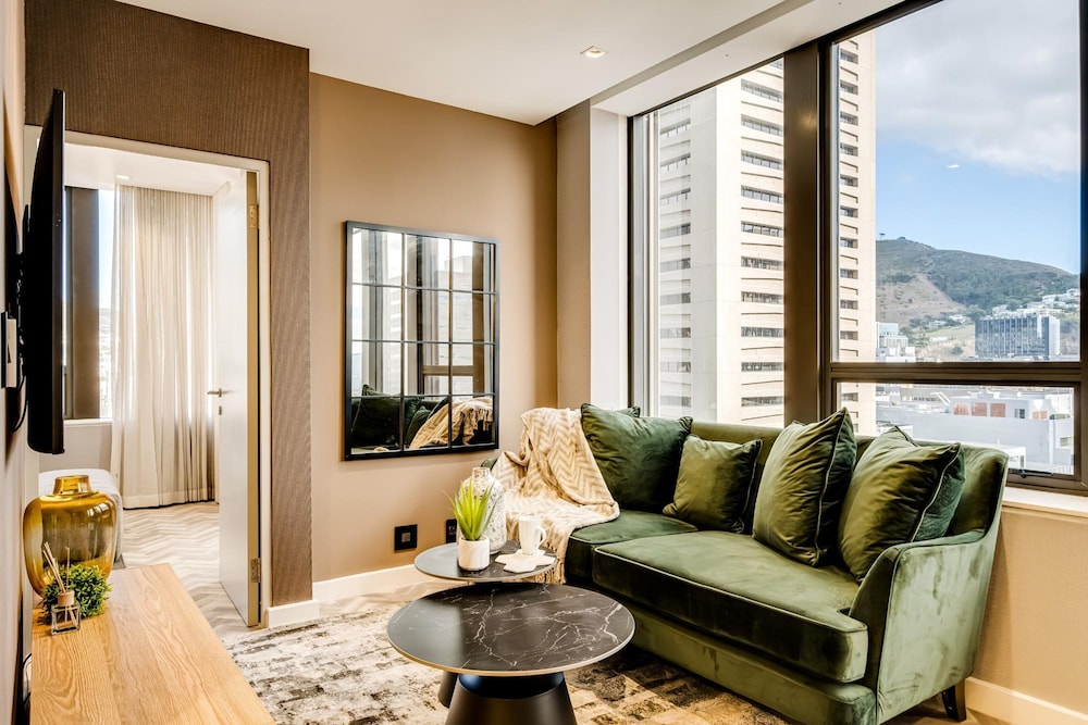 Trendy 1bed Modern Apt Cape Town City Suite 1601