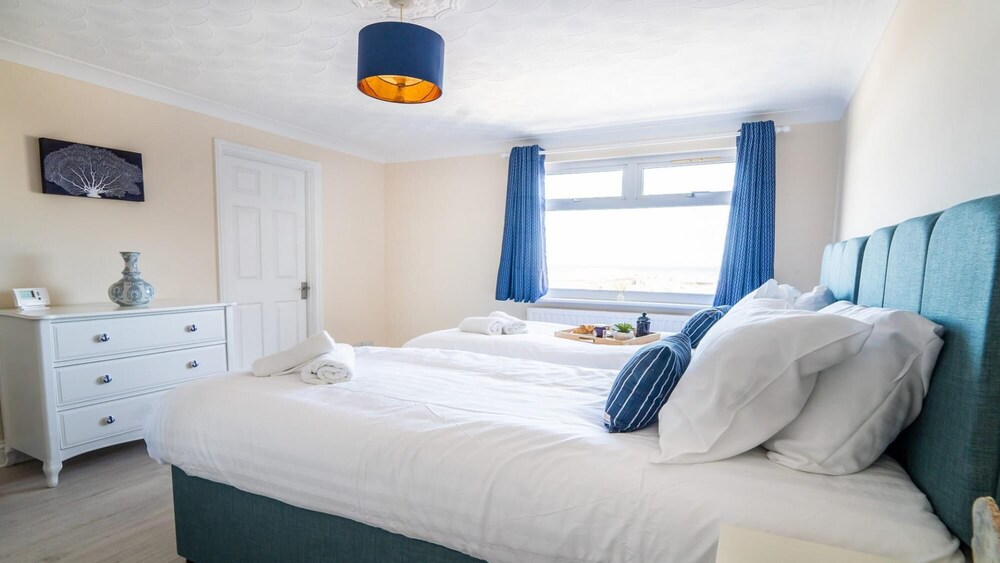 Stunning Sea View Penthouse 2 Bedroom 2 Bathroom