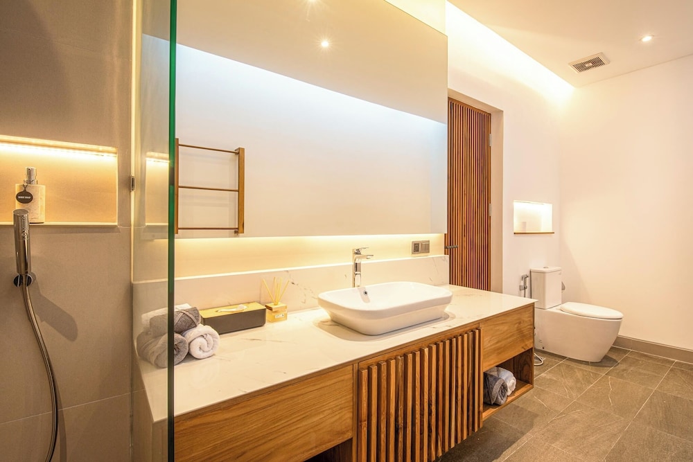 Stunning 6BR Canggu Villa 400m From the Beach