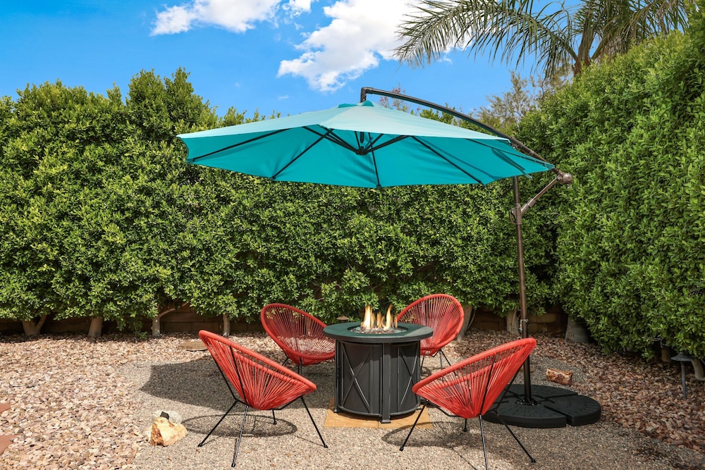 The Cozy Vibe w/ Pool & Spa