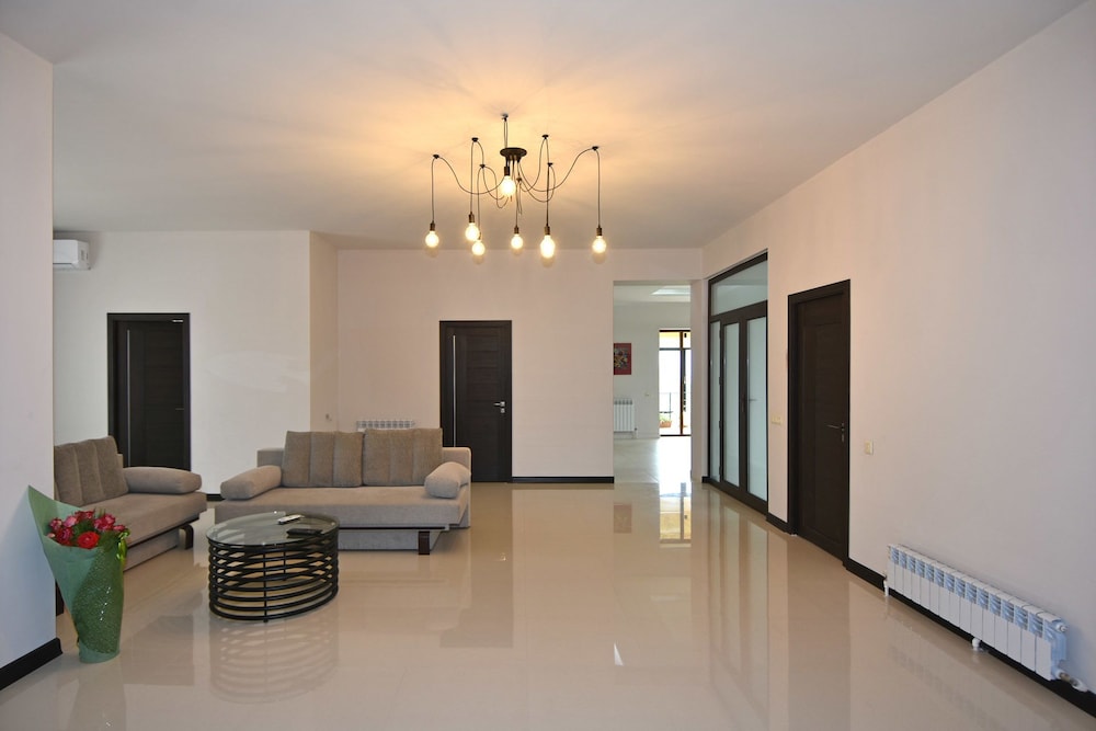 Villa in Nork