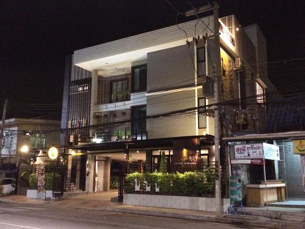 Dino Studio