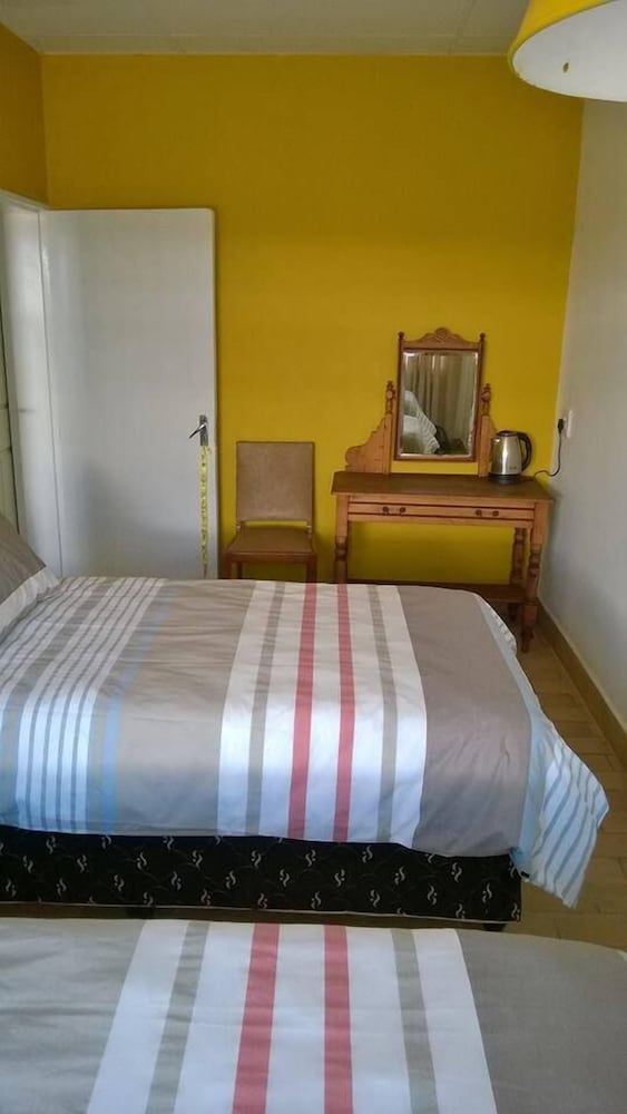 Colesberg Garage Motor Inn Accommodation