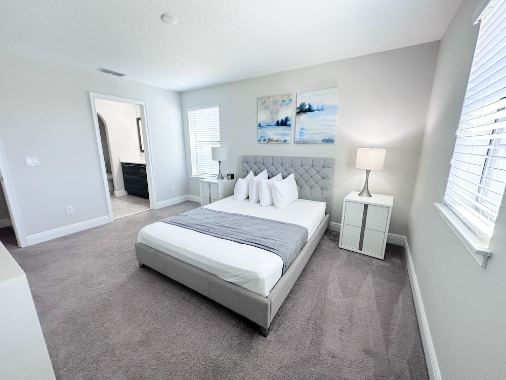 Balmoral Resort-210bp 4 Bedroom Home by RedAwning view 3