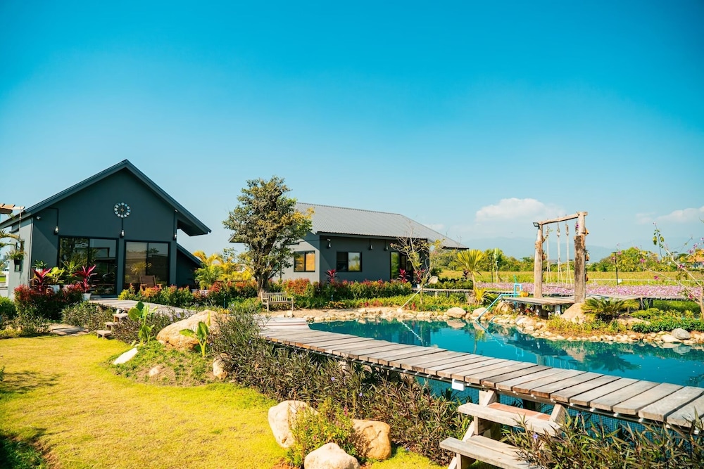 Baanmax Boutique Pet Resort & Lodge