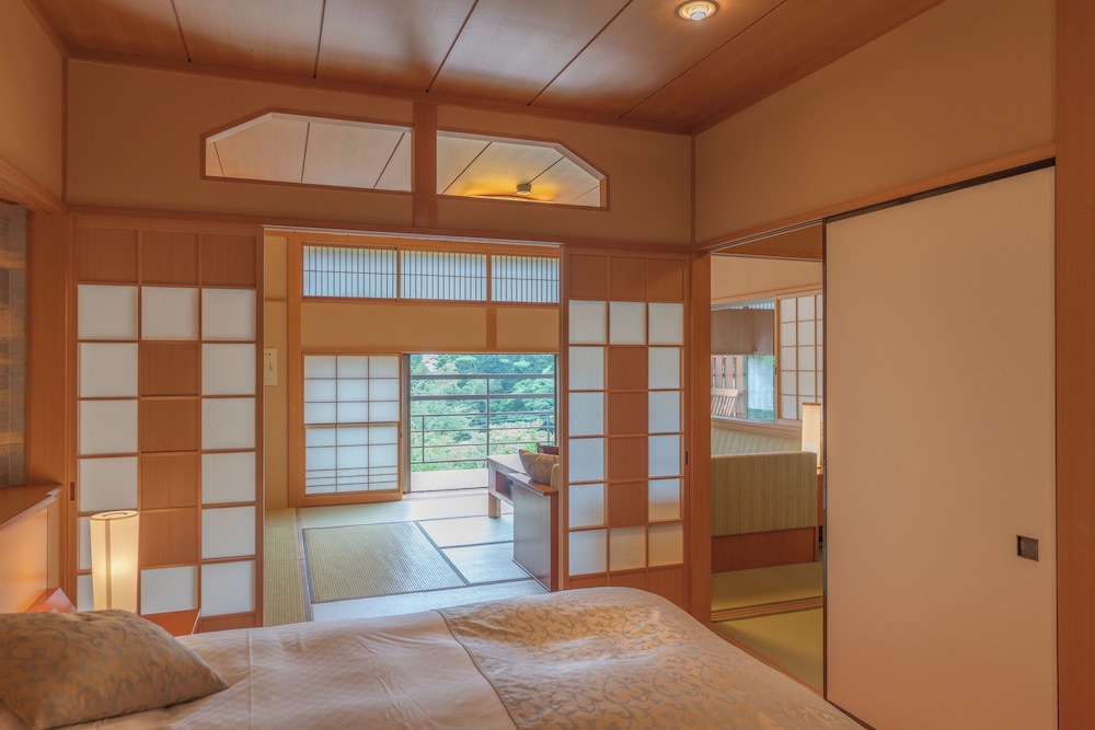 Narashino no sato Gyokusui -6 years or older-
