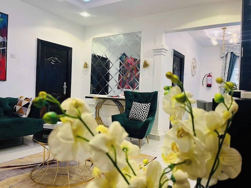 El- Rey Luxury Apartment