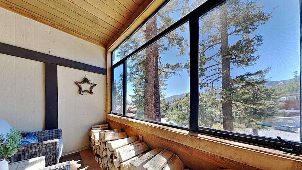 Summer FUN! Outdoor Pool, 3 Spas, Stargazing, Hiking, Bonfires! by RedAwning