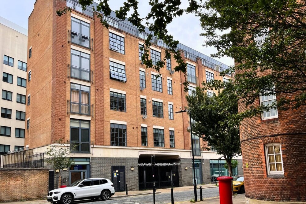 The Shoreditch Escape - Lovely 2bdr Flat With Balcony