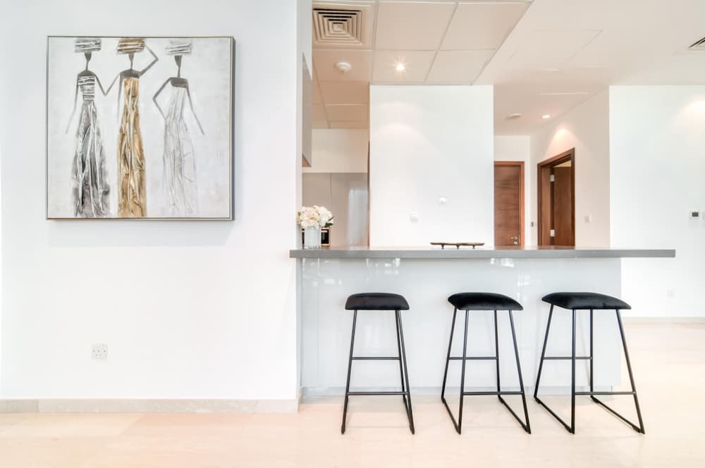 Palm Living Modern Luxury Mediterranean Vibes
