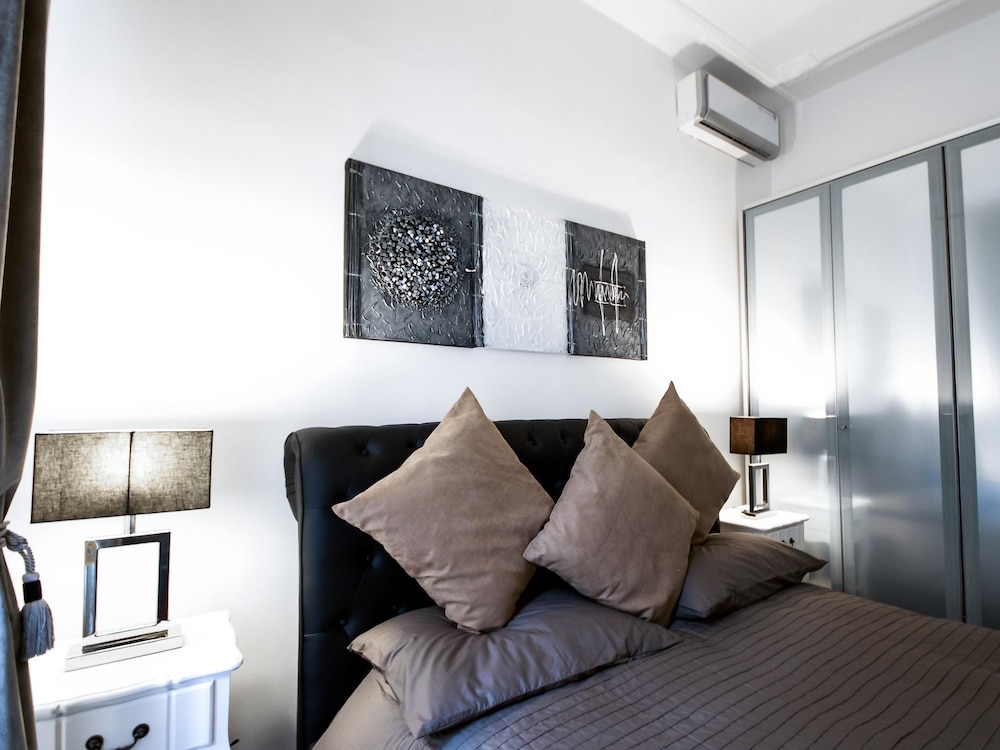 Banchi Apartment