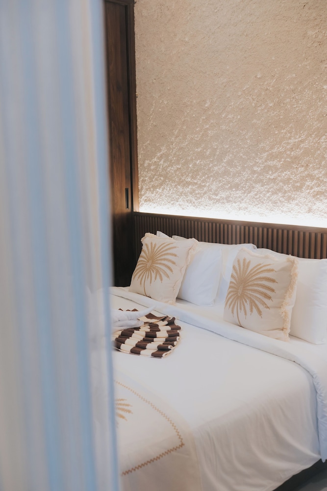 Casa Nika Suites Seminyak