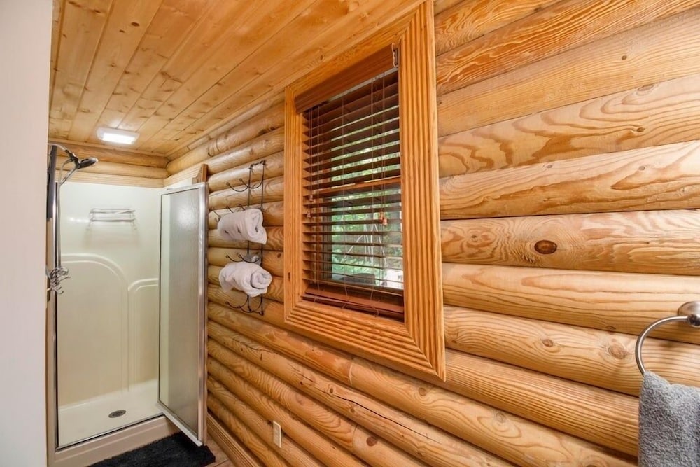 Er25 - Country Days 2 Bedroom Cabin