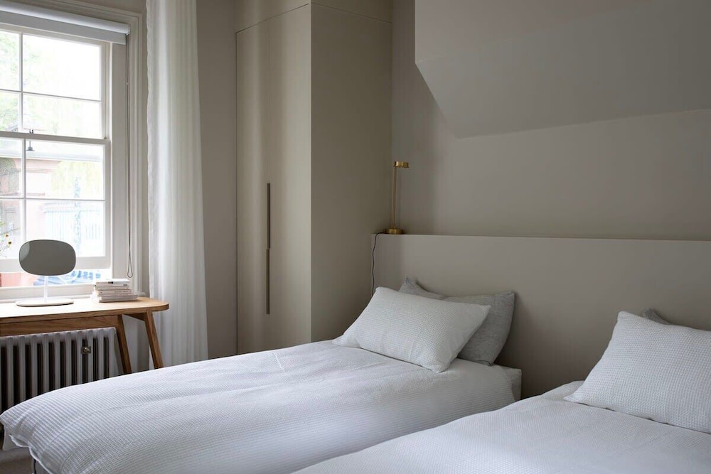 Luxury 3 Bed Canal House, Little Venice