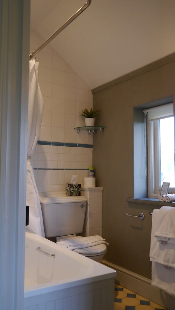 Downton Lodge Country B&B