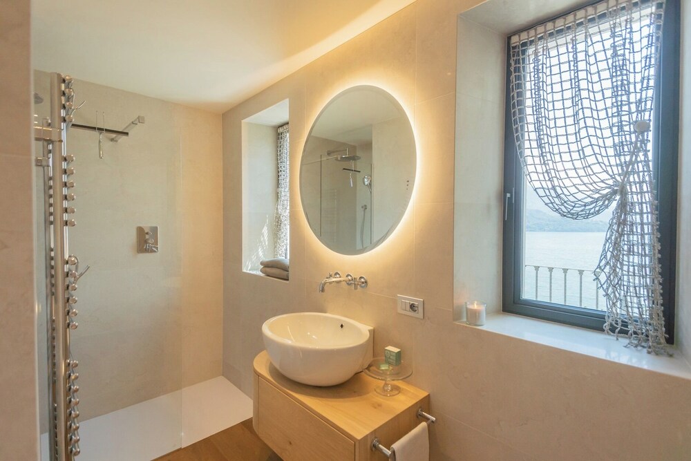 Villa Donatella - Private SPA e Infinity Pool by Rent all Como