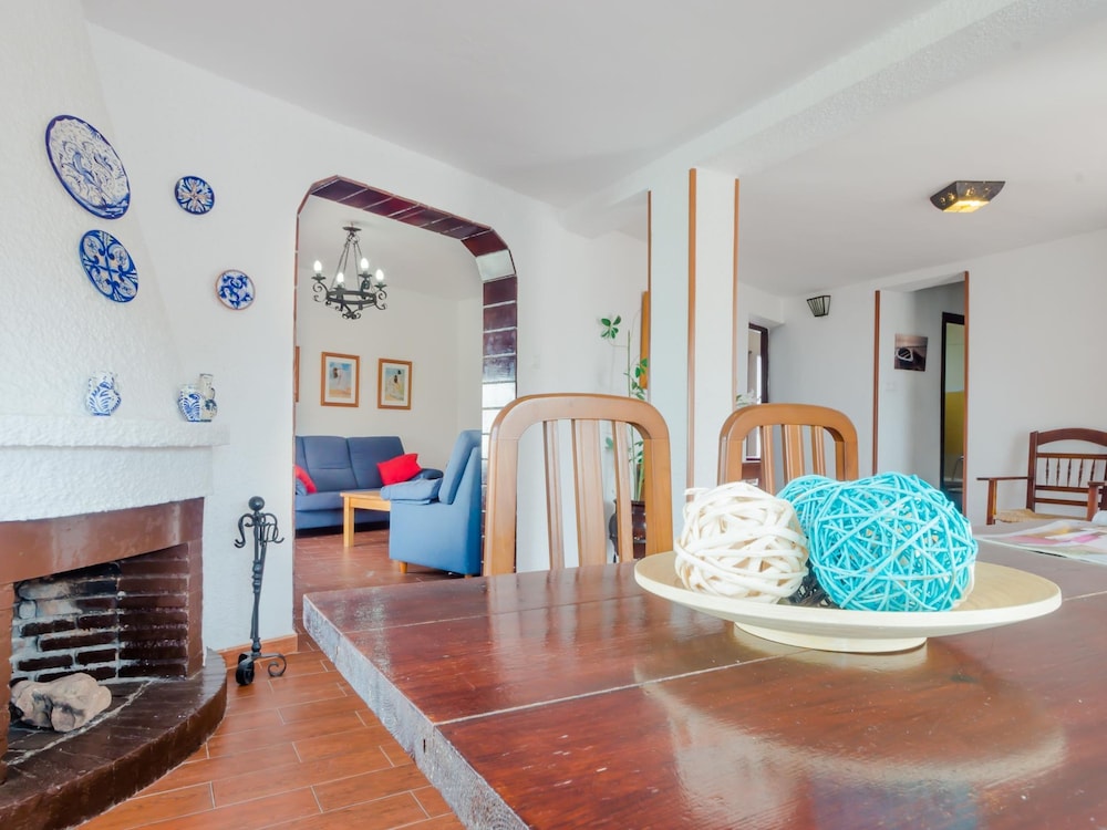 Calma Holiday Home 22606