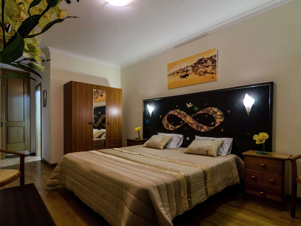 Apartment in Lagos Near the Beach view 3