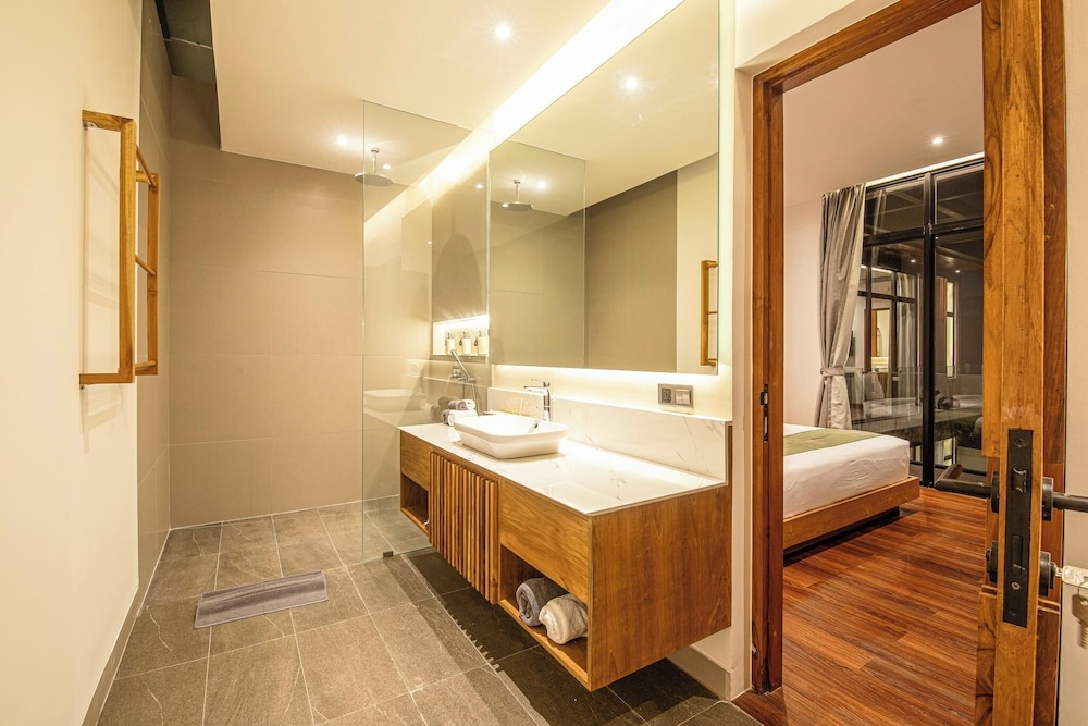 Stunning 6BR Canggu Villa 400m From the Beach