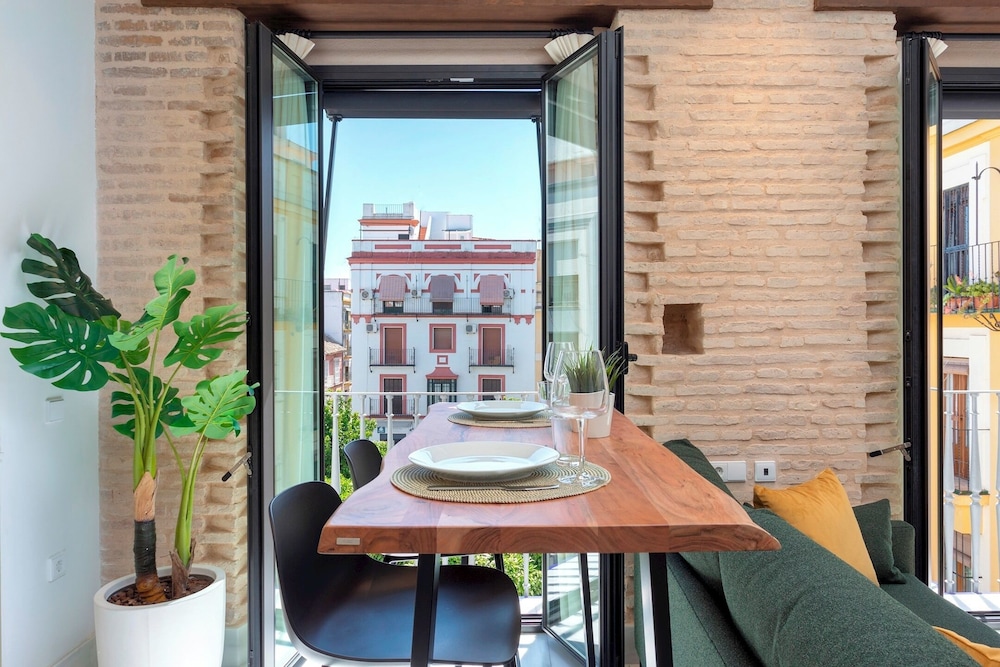 Exclusive Apartment in Seville. San Vicente I