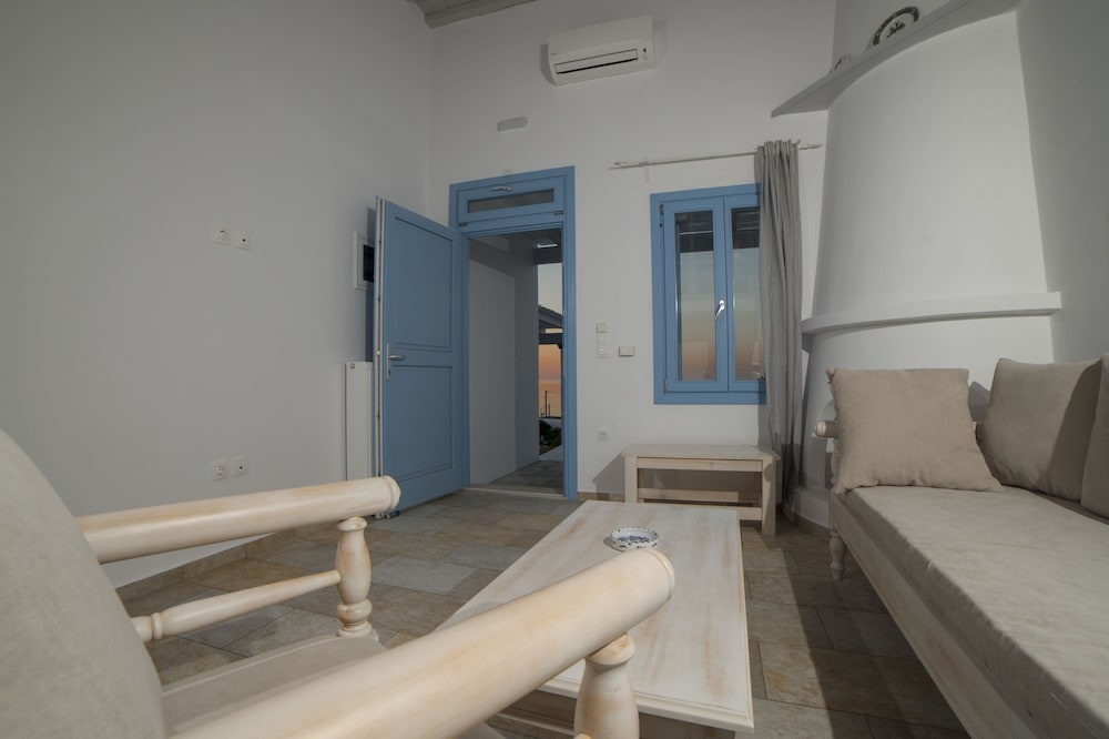 Almyra Guesthouses