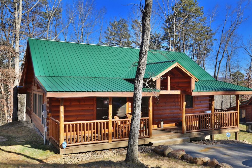 Skinny Dippin 1 Br cabin by RedAwning