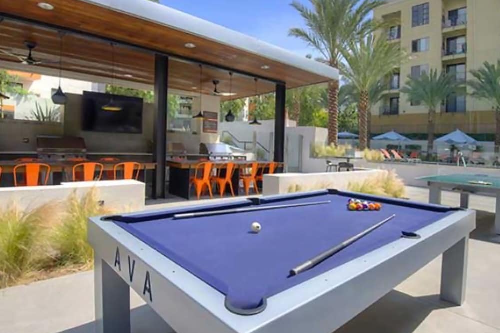 Studio City Universal Apartments