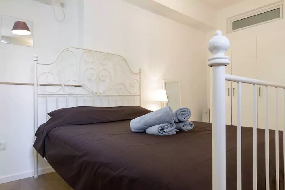 2Rooms Perfect Location 1Min to Beach
