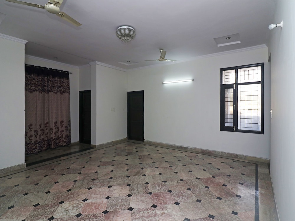 OYO 22506 Heaven Residency view 3