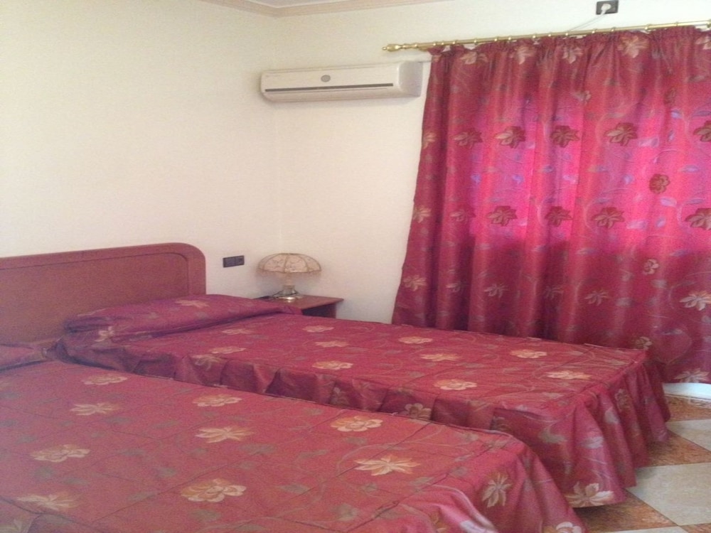 Motel Paris Dakar