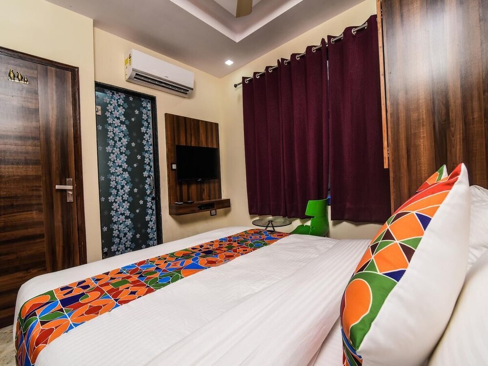 Hotel Dollar Inn