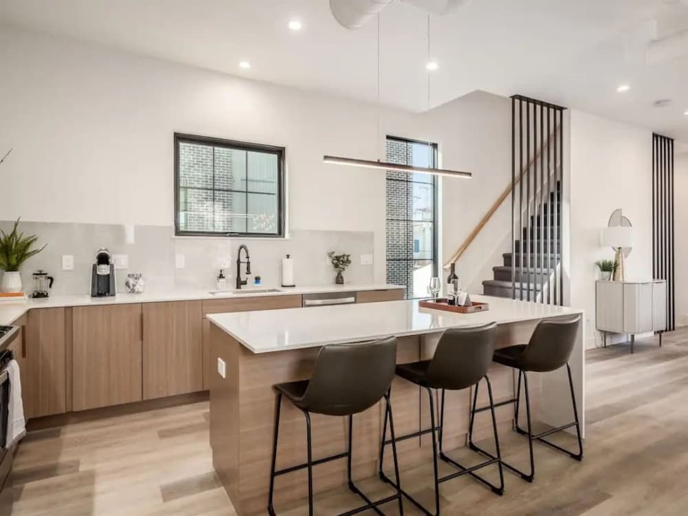 Stylish Getaway -columbus-3 Bedroom Masterpiece