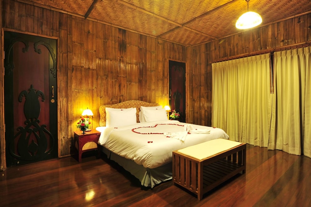 Reewa Waree Resort