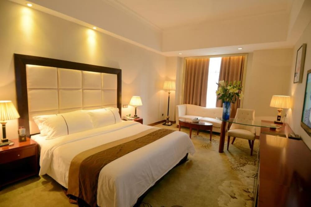 Baoyue Hotel
