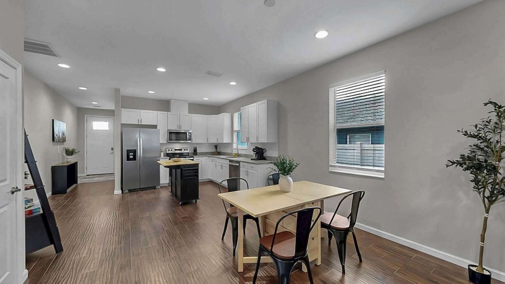 Cozy Downtown Tampa Retreat