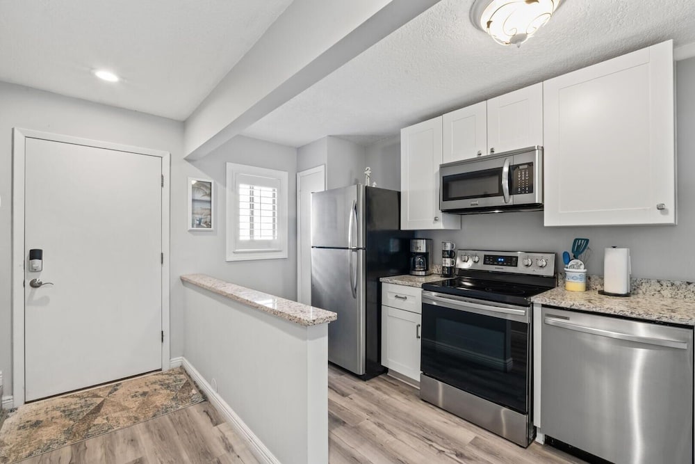 Blessed By The Sea Crescent Beach Activities 2 Bedroom Home