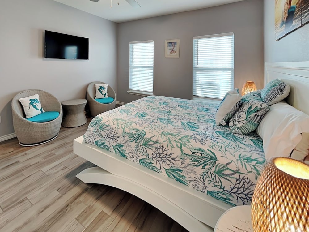 La Sirena by Silver Sands Vacation Rentals