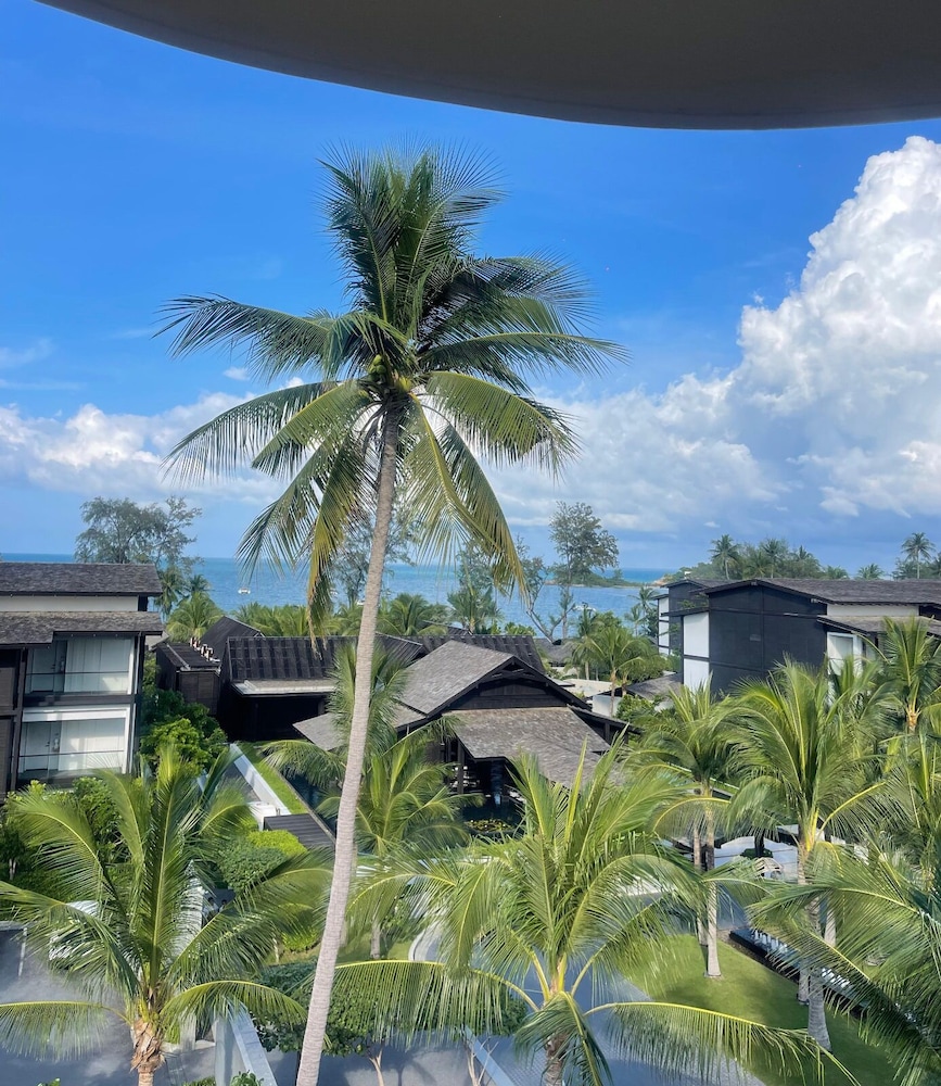 Beachside Residence